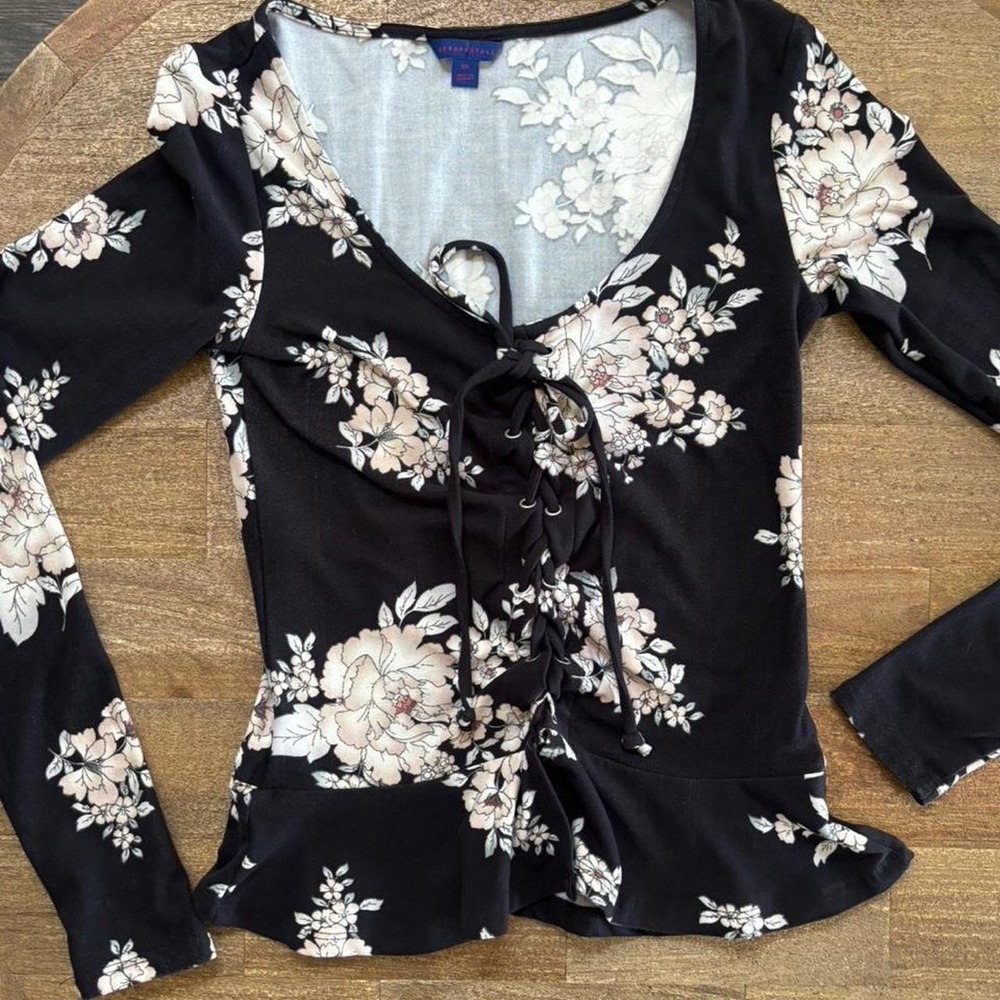 Aeropostale Ruffled Floral Blouse Size XS
